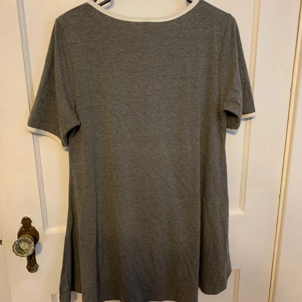 Lularoe classic t heather gray white trim S - Image 3
