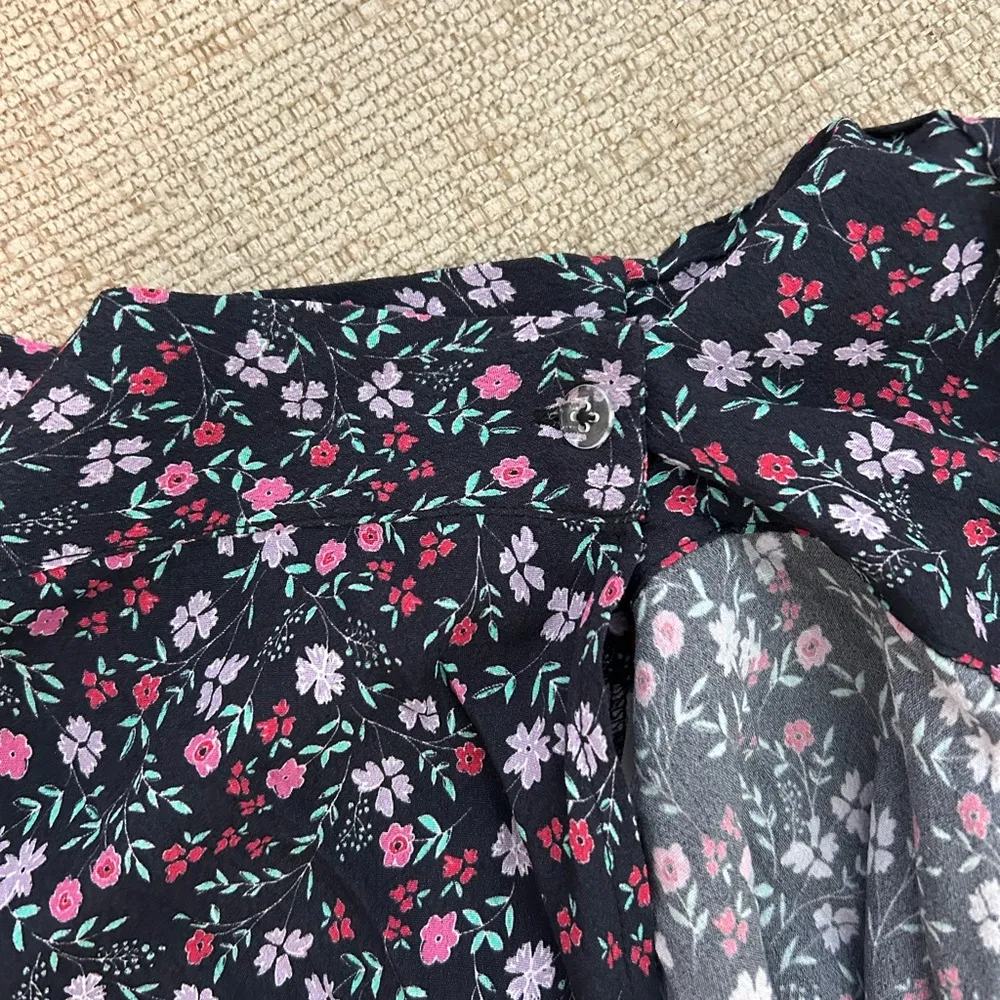 Lovers + Friends Gina Ditsy Floral Wrap Skirt Sz M - Image 9