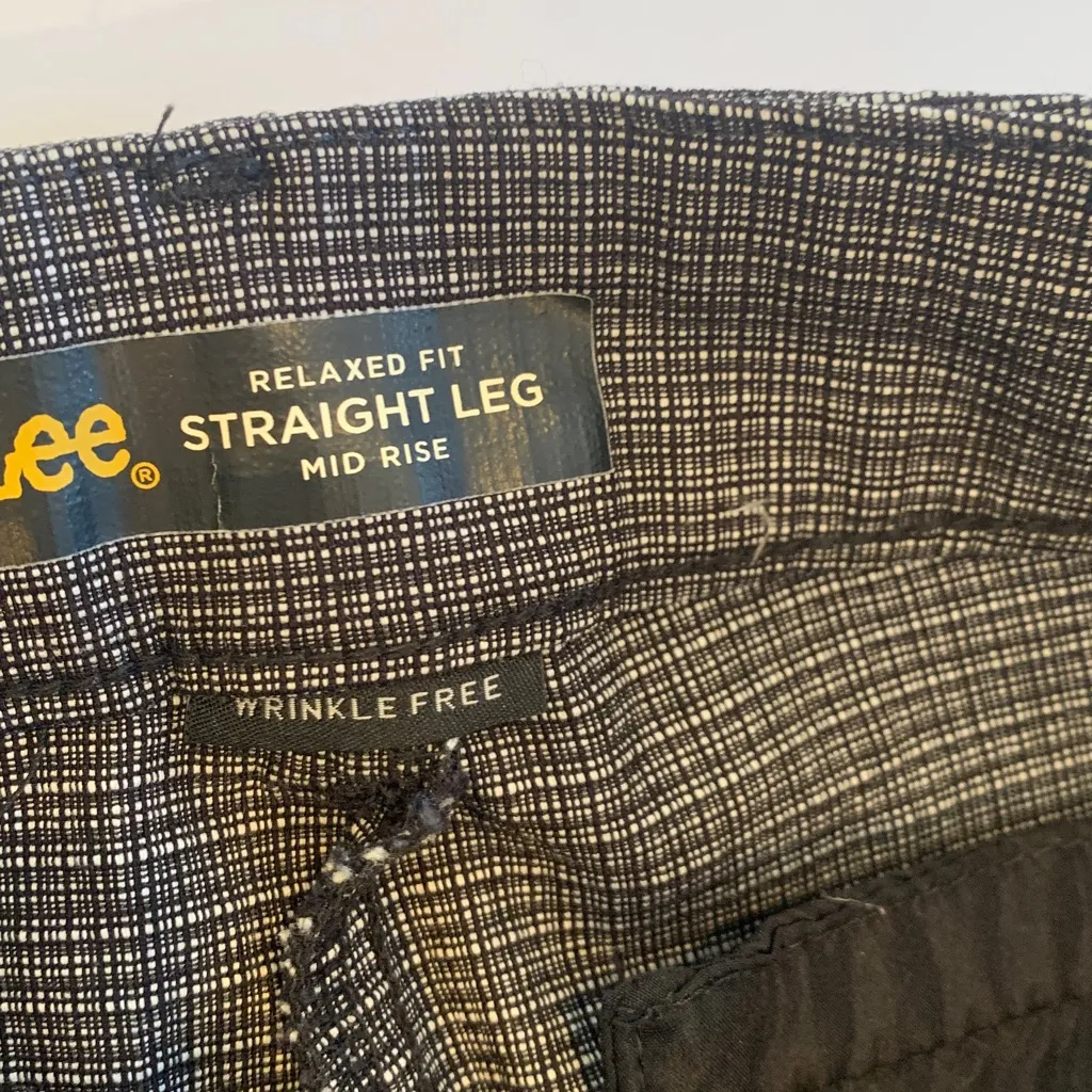 Lee Back and White Weave Pattern Stretch Pants Women’s Approx. Size 6 or 8 Ankle - Image 4