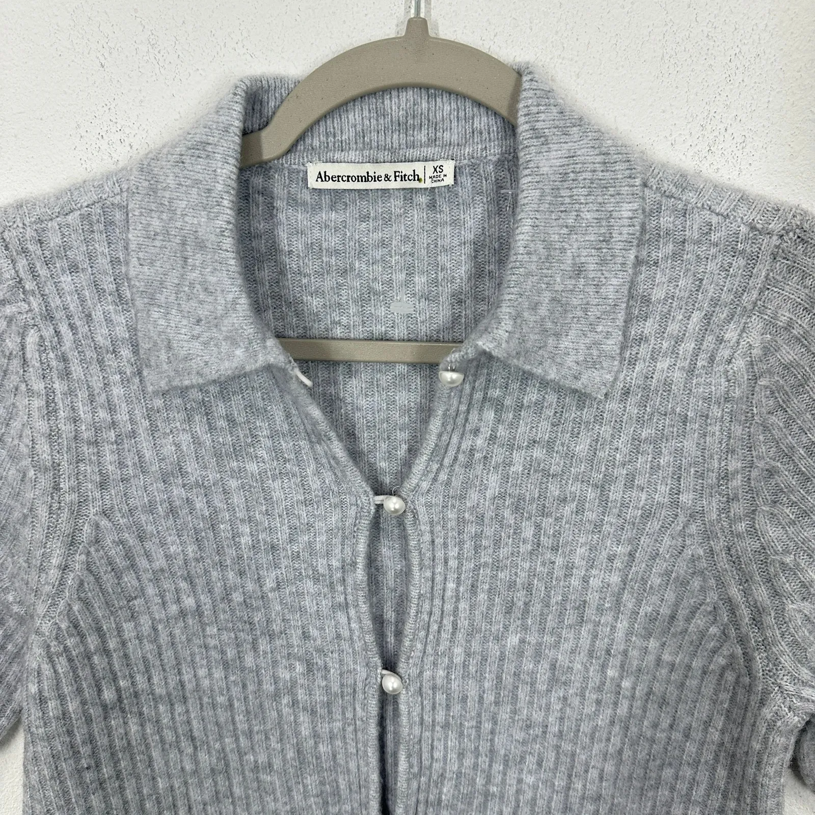 Abercrombie Fitch Womens Grey Ribbed Short Sleeve Button Up Collared Sweater XS - Image 3