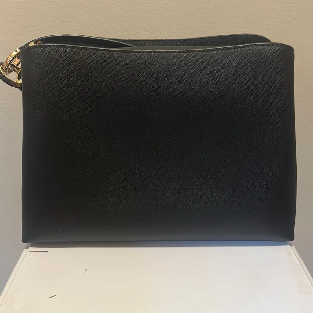 Michael Kors Black Shoulder Bag Sleek Professional Design - Image 5