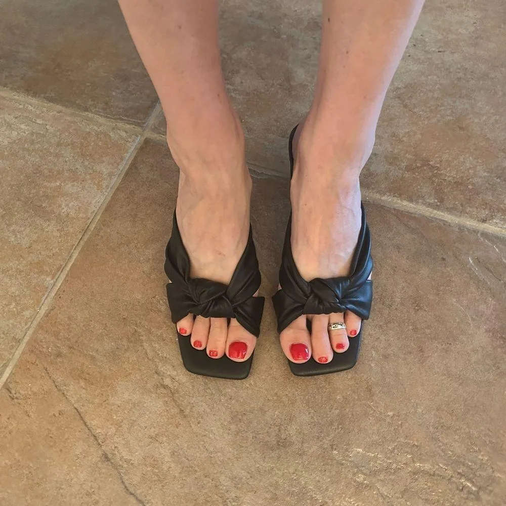 Banana Republic Black Women's heels - Image 2