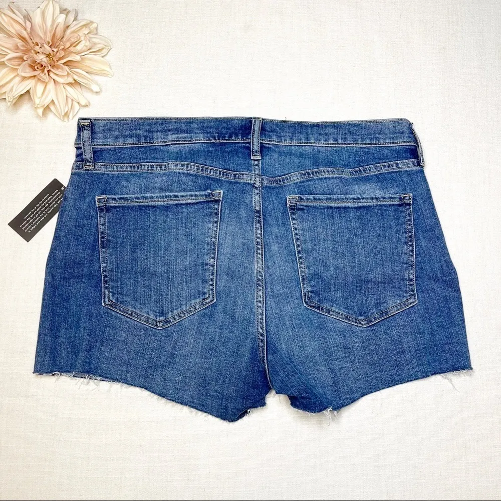 Banana Republic Raw Hem Distressed Jean Shorts Denim Stretch NWT - Image 4