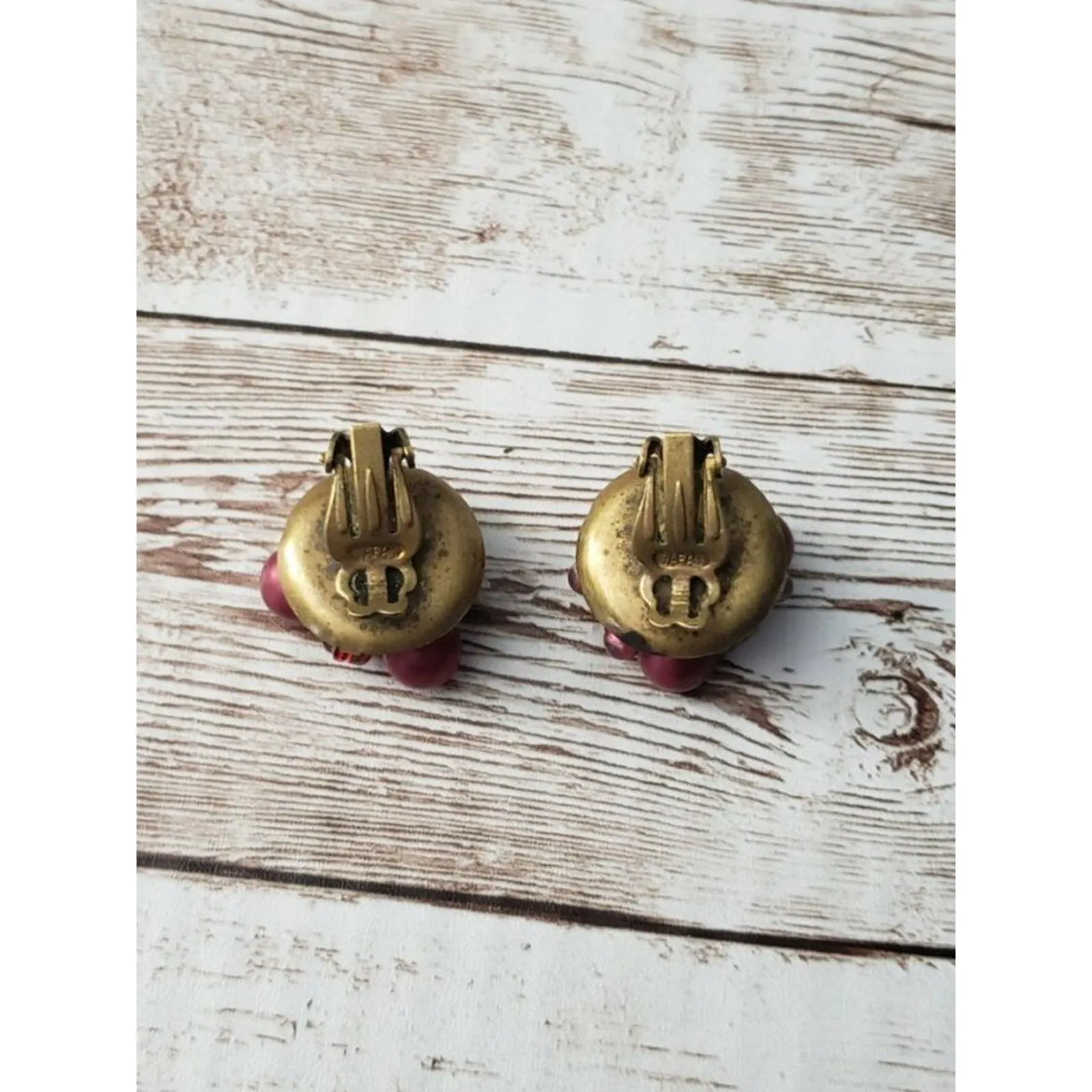 Vintage Clip On Earrings - Image 4