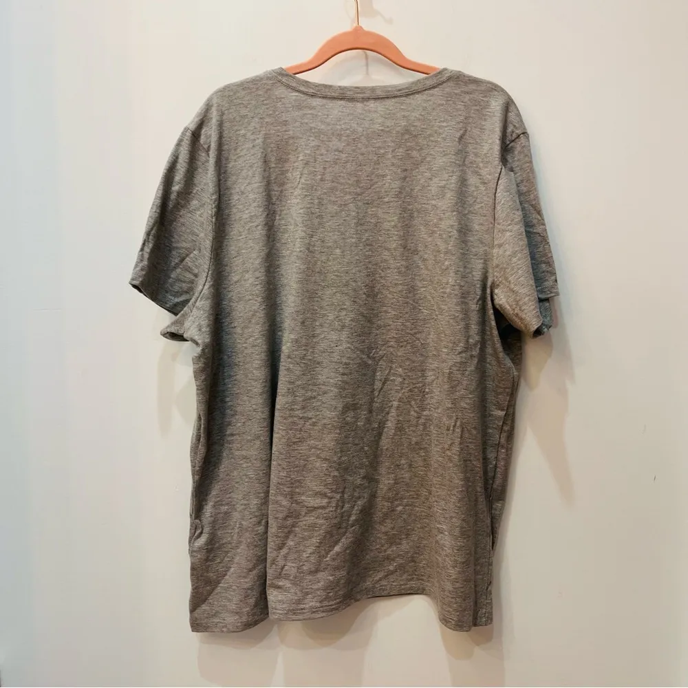 NEW Woman’s Mattel Barbie "Malibu" gray pink Vneck shirt sz 2XL - Image 4