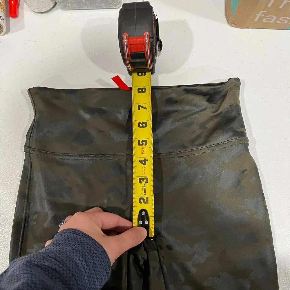 Spanx Matte Green Faux Leather Camo Leggings Power Waistband 20185R Size Small - Image 5