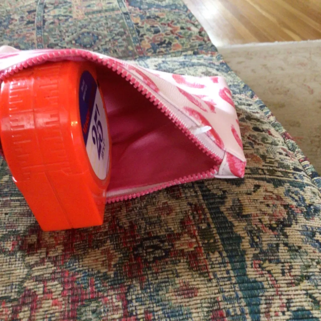 Kiss but Don’t Tell Makeup Bag in Pink/ red 4.5” x 7.5” NWOT Pink - Image 3