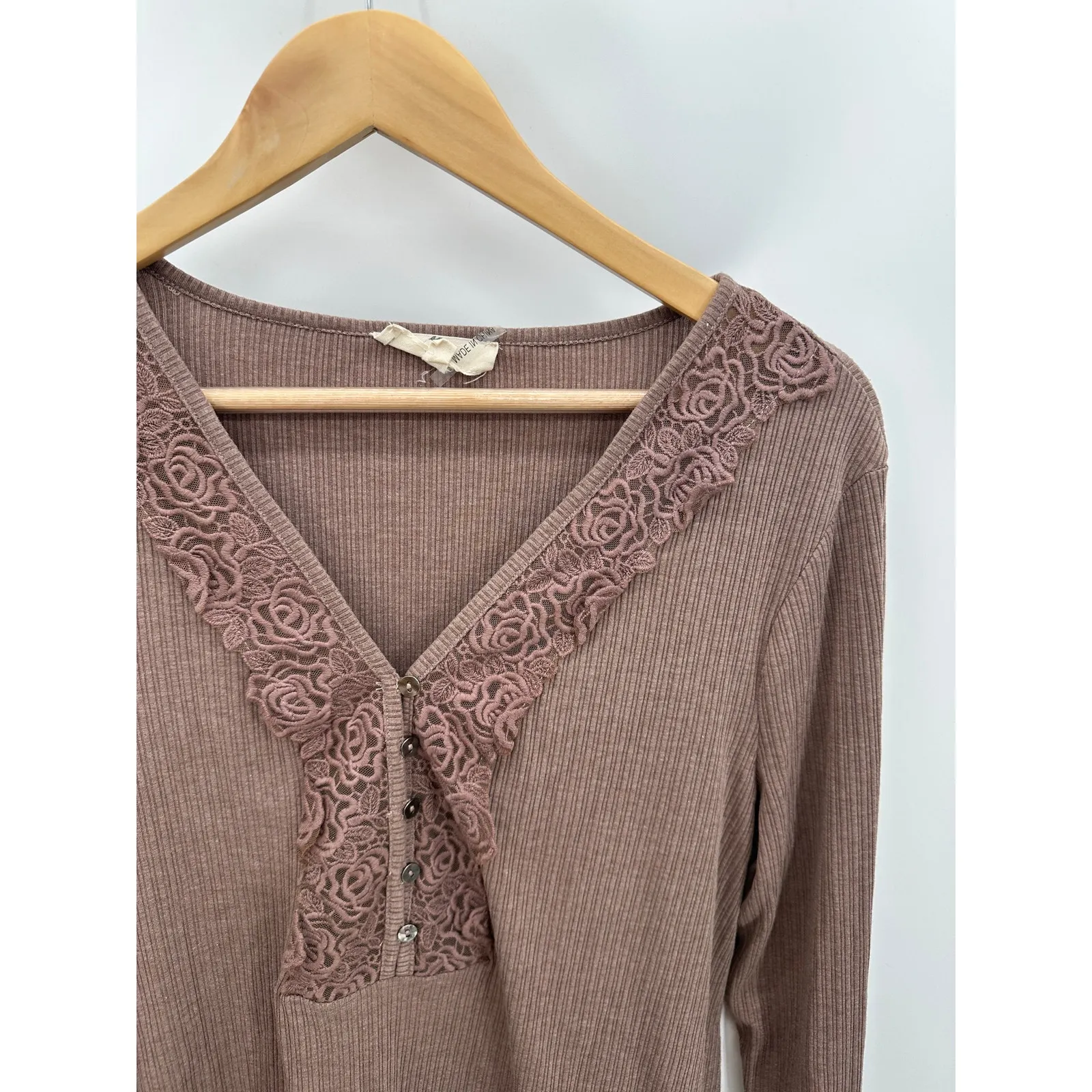 Entro Top Women SMALL Brown Purple Long Sleeve V-Neck Lace Trim Ribbed - Image 4