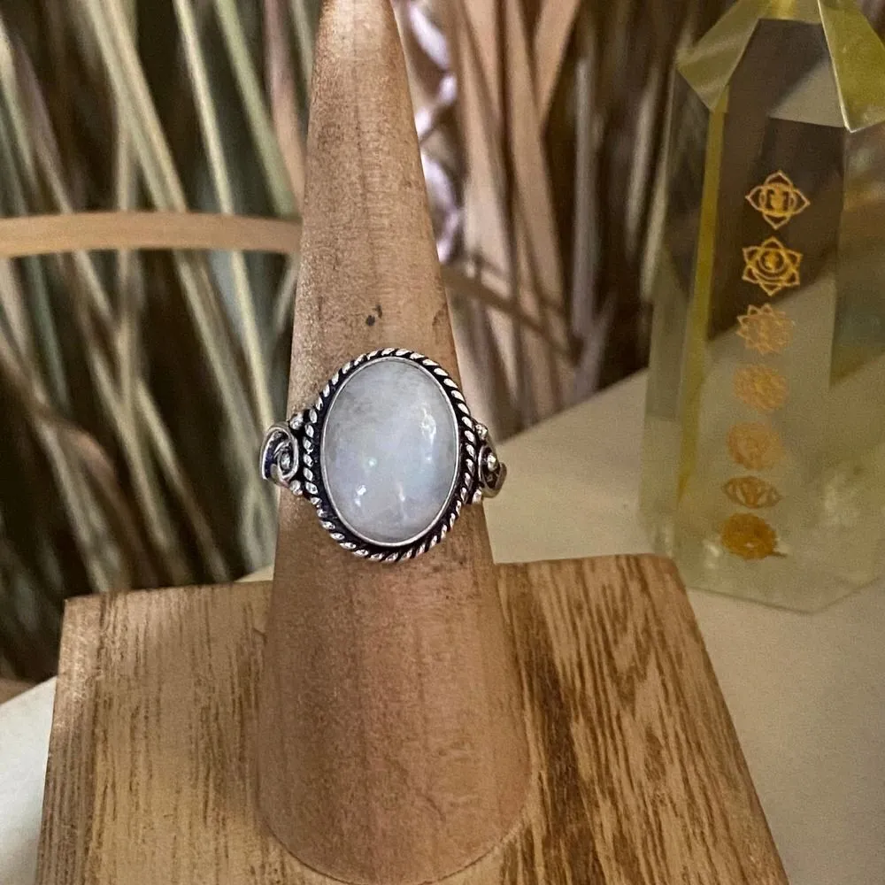 Moonstone Sterling Silver Boho Ring Size 6 - Image 3
