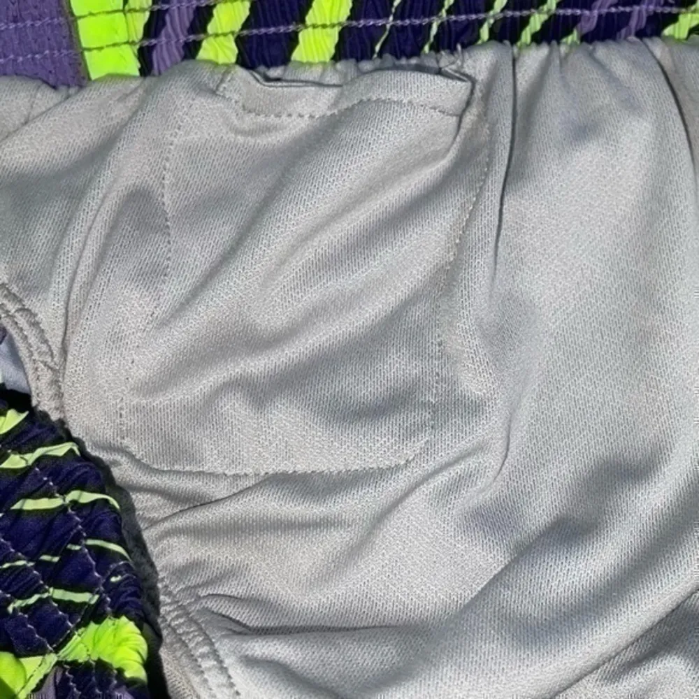 Nike athletic shorts - Image 5