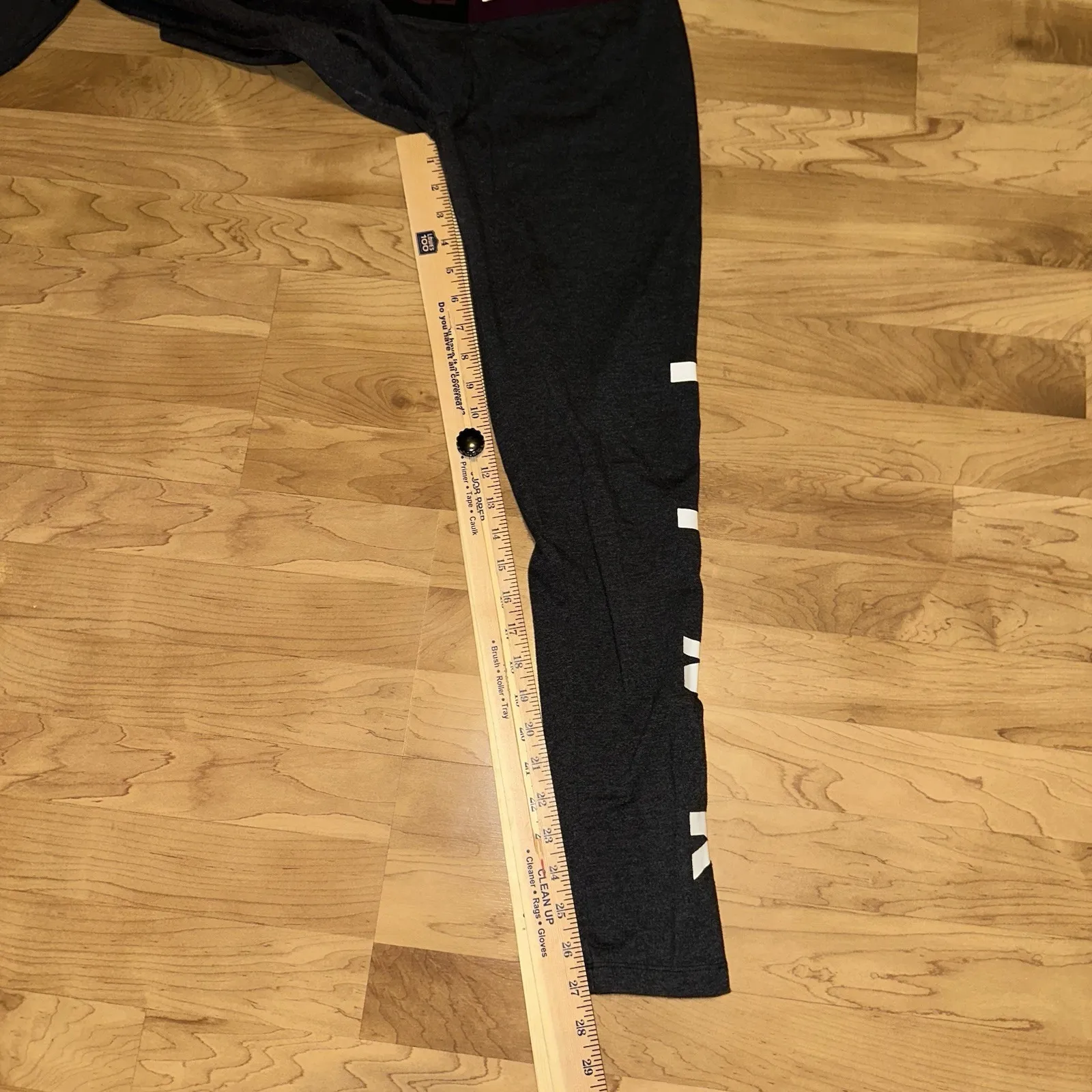 PINK Victoria's Secret‎ Women's Yoga Pants Gray Burgundy Waist Size Medium - Image 8