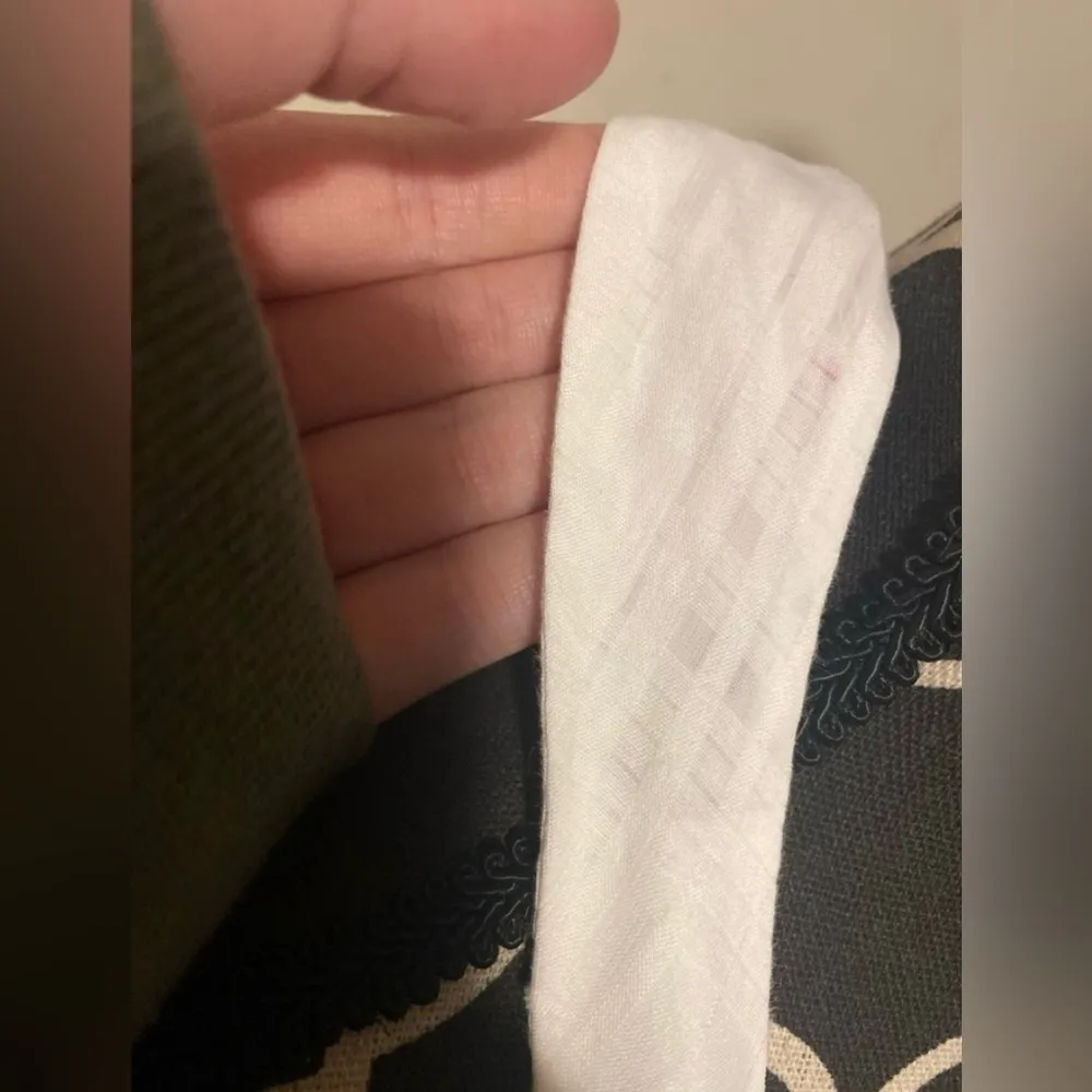 EUC White House Black Market keyhole top halter top open back white dress size 2 - Image 8