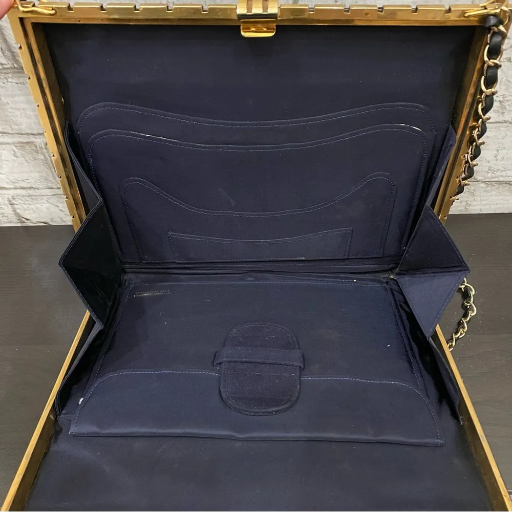 Vintage INDUSTRIA ARGENTINA Navy Midnight Blue Suede Clutch Quilted Chain Bag - Image 7