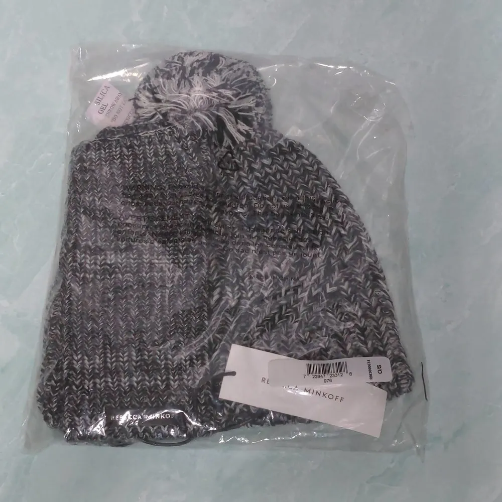 Rebecca Minkoff Marled Beanie & Arm Warmer Set In Black - NWT - Image 2