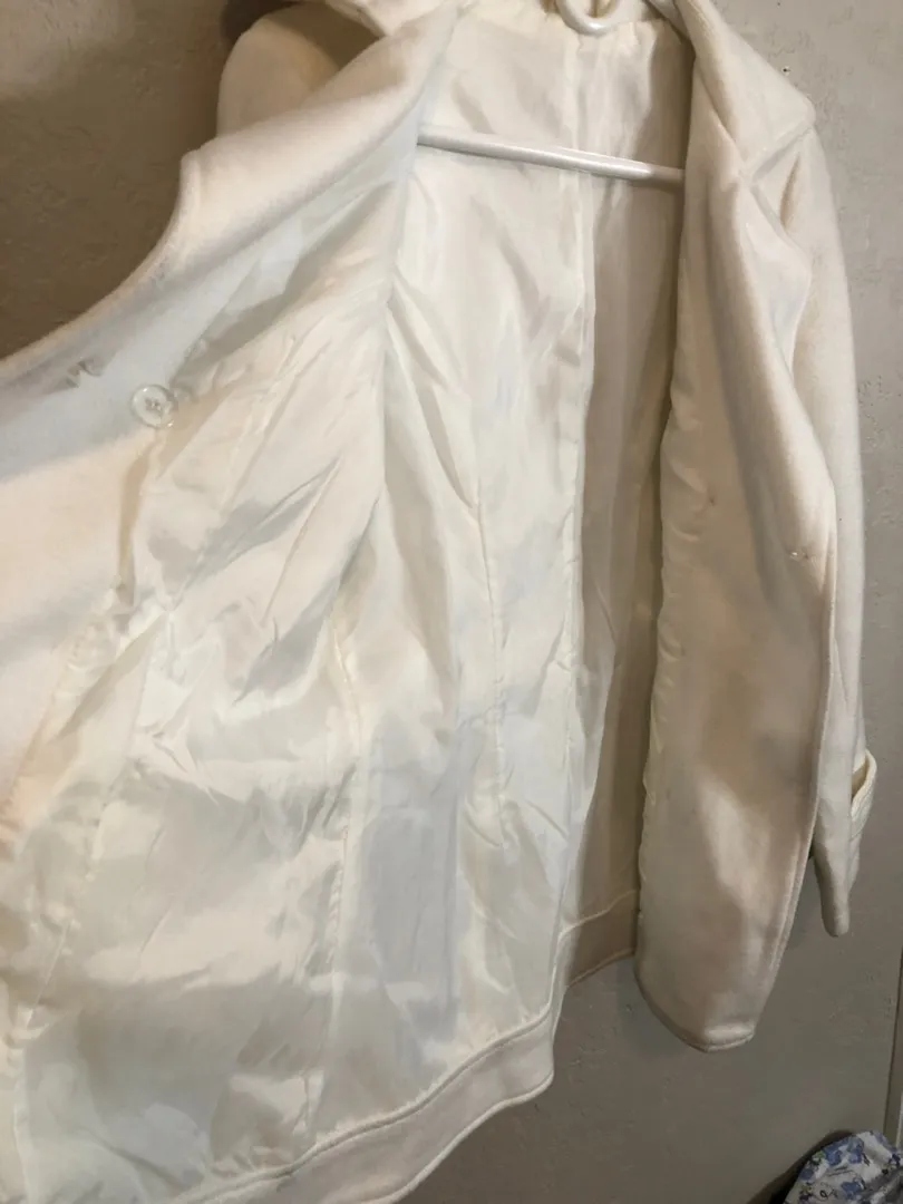White Jacket  - Image 4