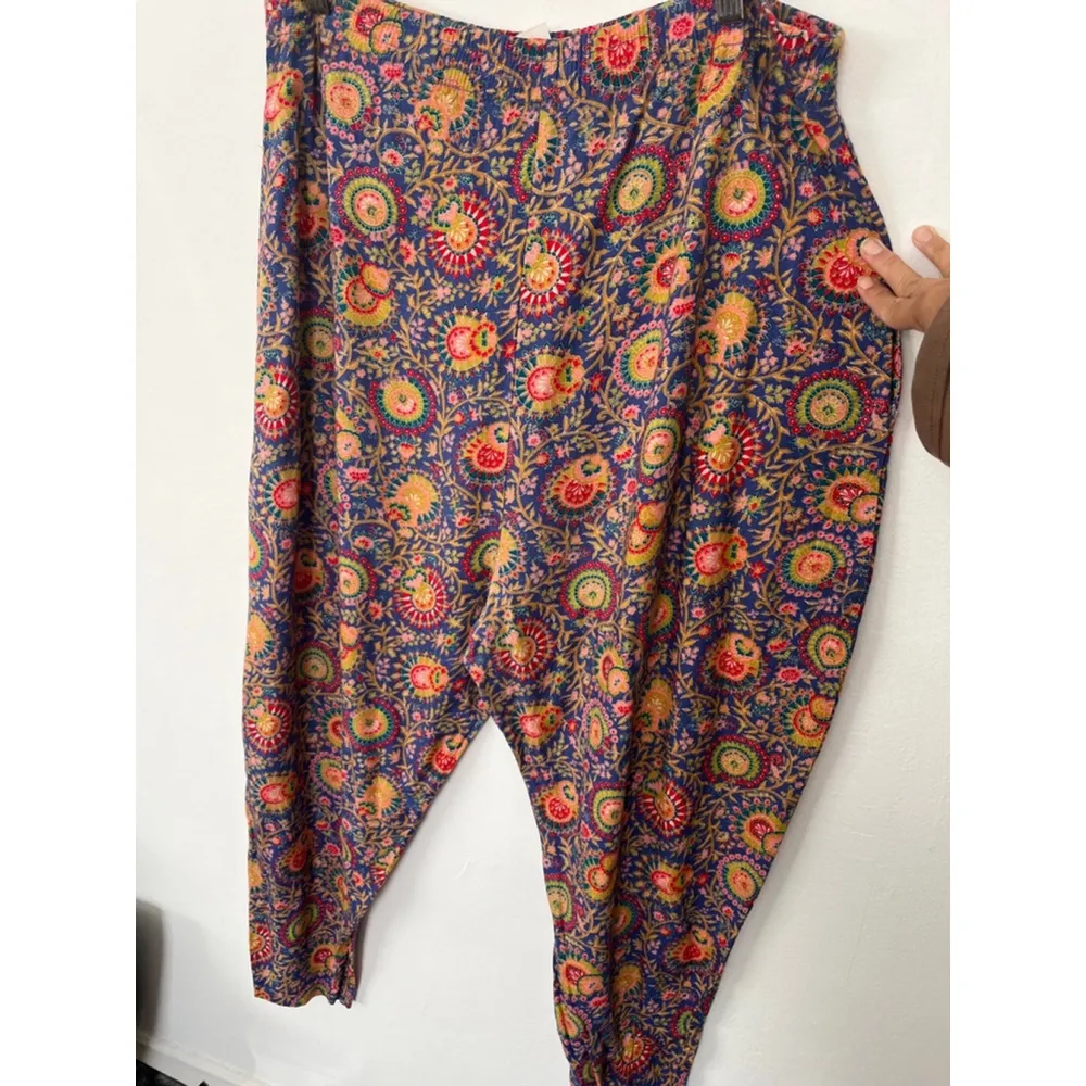 Vintage made in USA Express paisley floral boho Rayon elastic pants size Med - Image 8