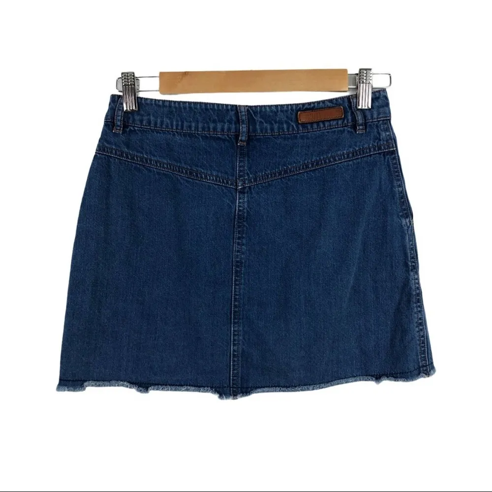 Zara Denim Mini Skirt Pleated Raw Hem Size XS - Image 7