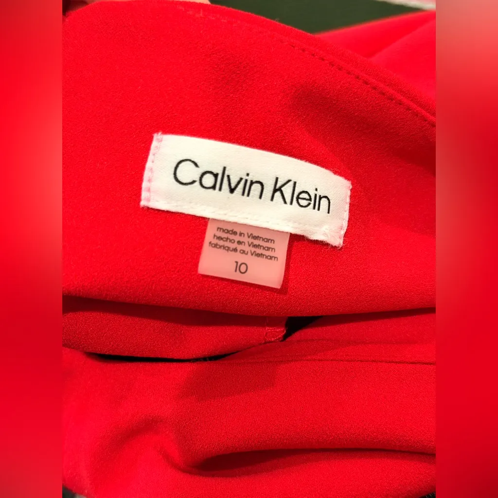 Calvin Klein Side Bow Sleeveless Scuba Knit Sheath Dress in red. Size 10 - Image 9