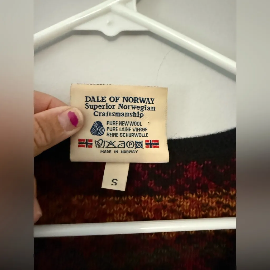 Dale of Norway Sweater Vest Red Boho Patterned 100% Wool Winter Classic Size S - Image 5