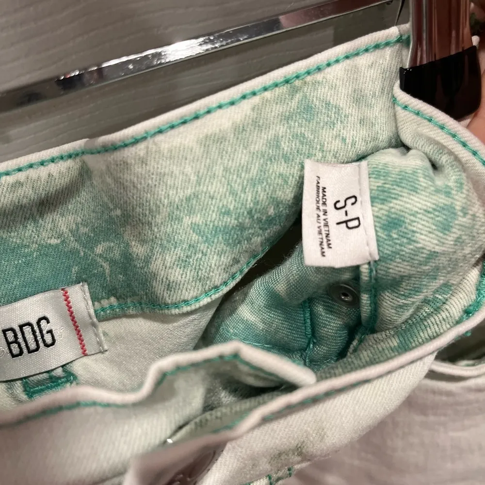 BDG mint  mini skirt - Image 4