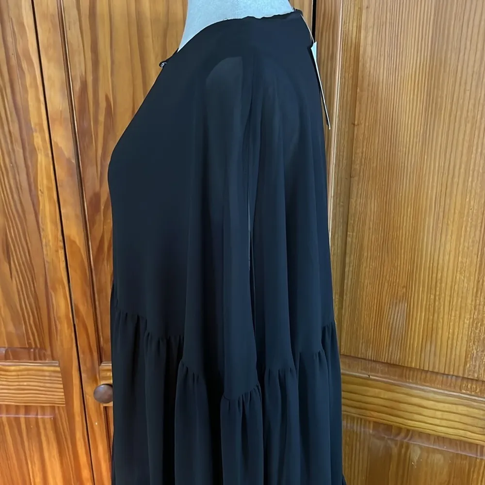 Belle Badgley Mischka “Georgina” Sleeveless Dress with Attached Capelet - Image 5