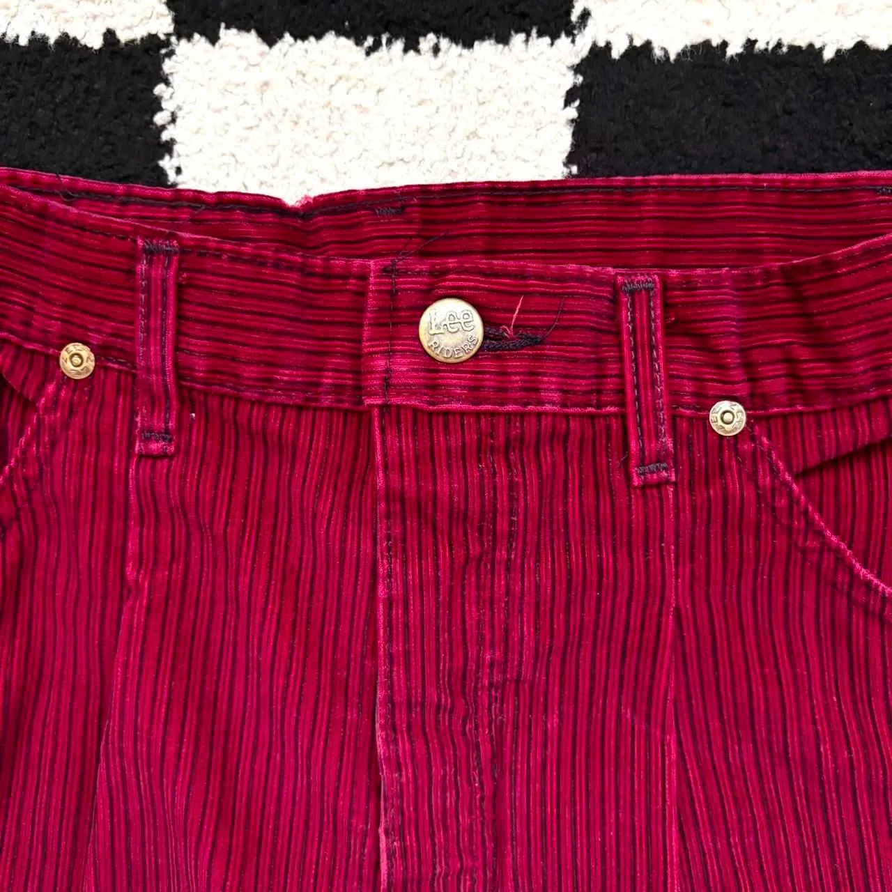 Vintage Lee Riders Floral Embroidered Red Corduroy Jeans 26 Waist - Image 4