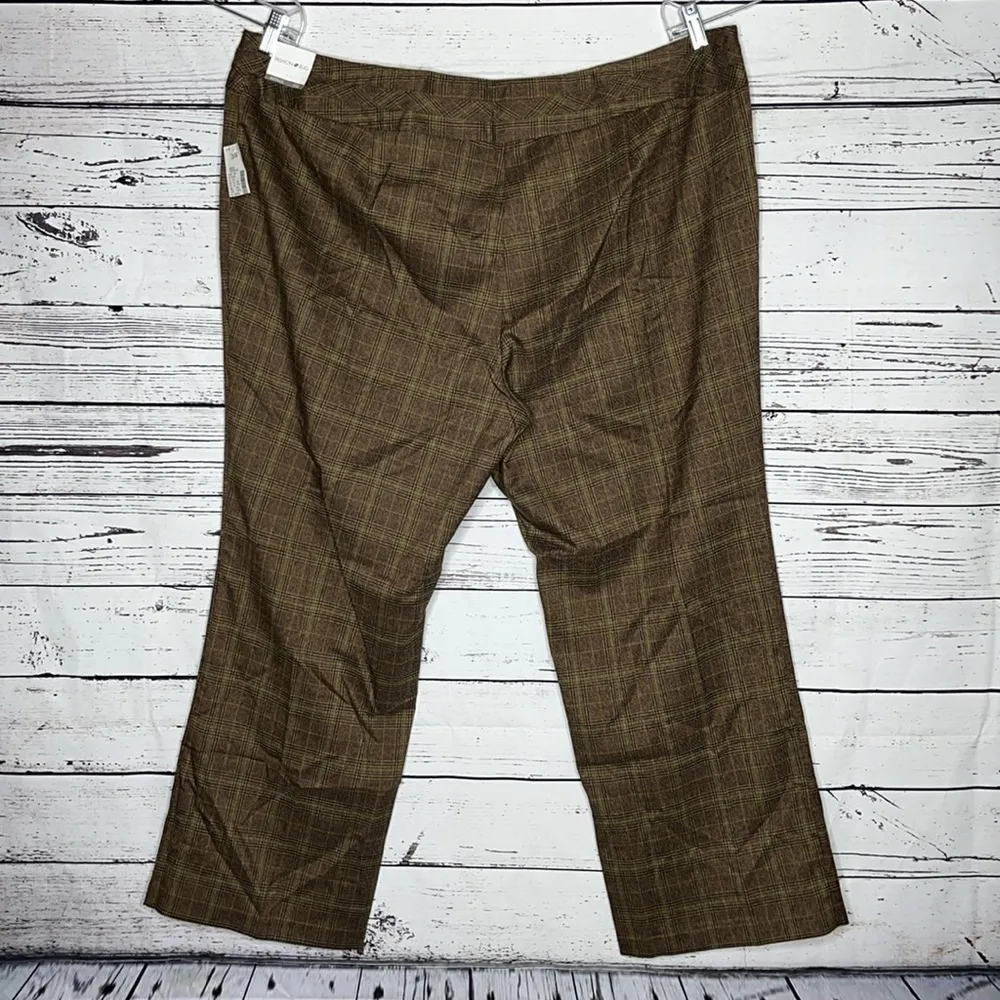 Fashion Bug NWT Size 26W Average Brown & Green Plaid Trouser Dress Pants - Image 3