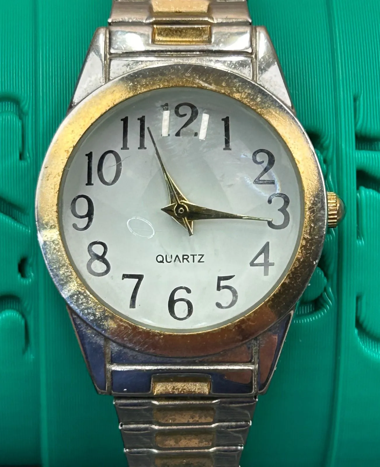 Two Tone Gold Silver Stainless Steel Quartz Movement Analog Wristwatch Women's - Image 1