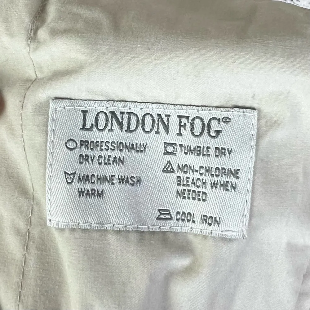 LONDON FOG Women’s Trench Coat Size 14 Vintage Tan Cream Lined Belted Long - Image 5