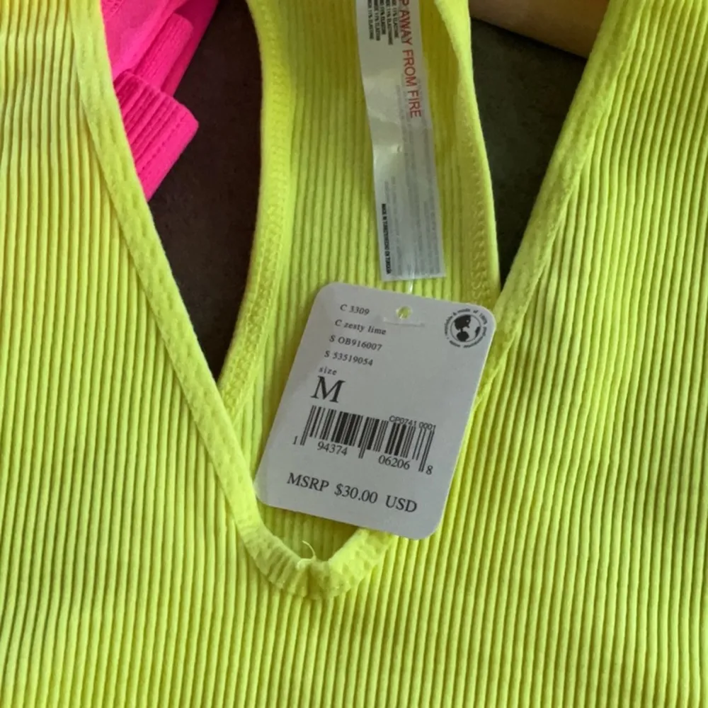 Free Throw Crop Tank - Image 4