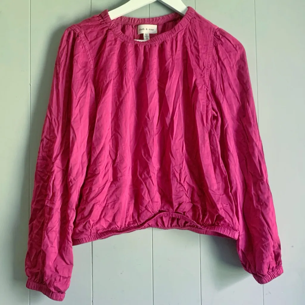 Anthropologie Cloth & Stone Luxe Satin Banded Blouse in Berry Fizz M - Image 3