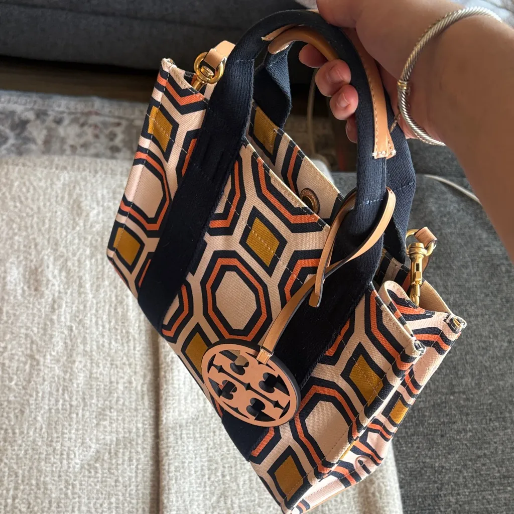 Tory Burch Navy and Tan Geometric Tote - Image 5