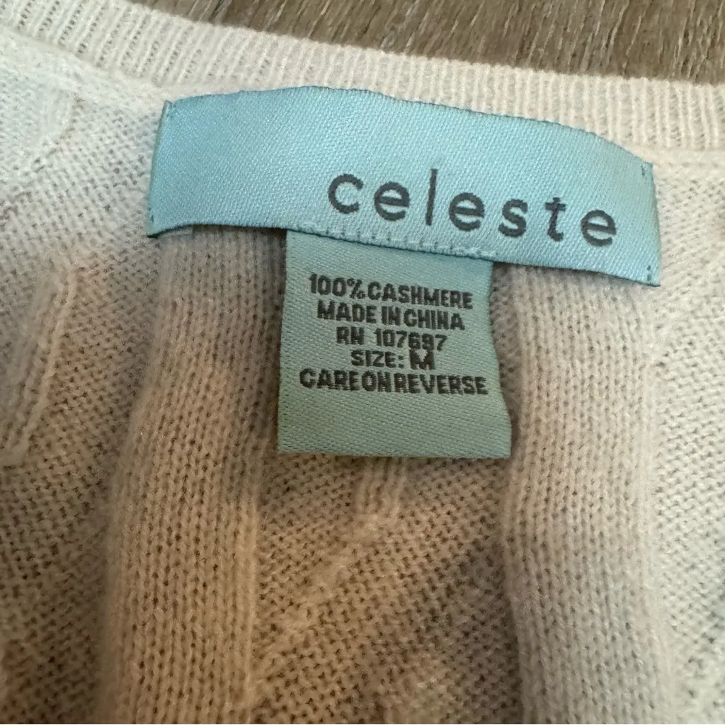 Cashmere Cream Cable Knit V - Image 4