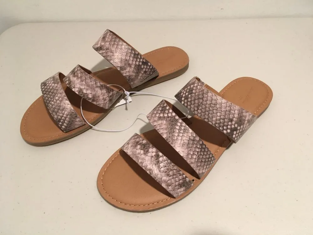 Snake Print Sandals Gray Size 10 - Image 2