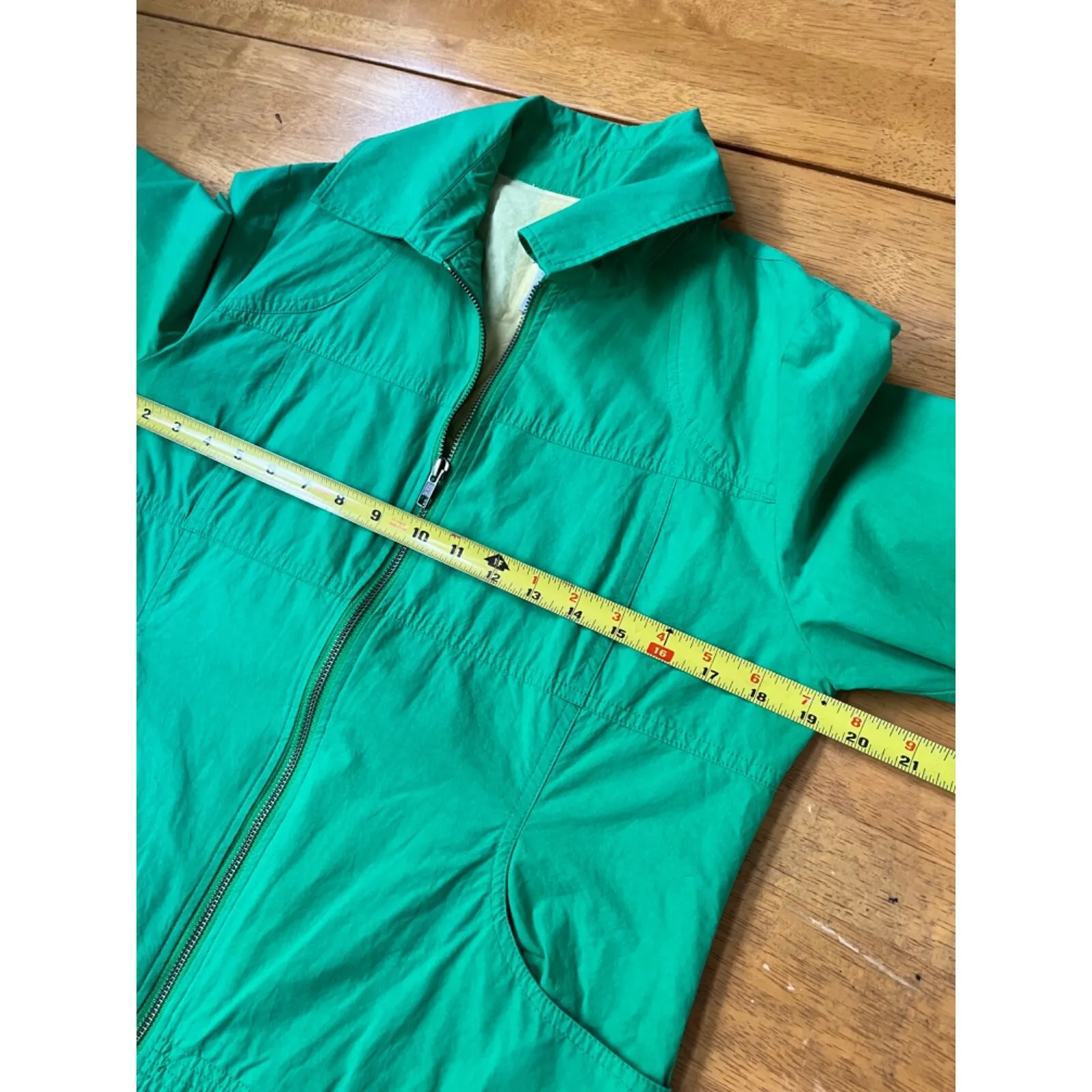 Chico's Travel Windbreaker Jacket Neon green with pockets, Size S - Image 8