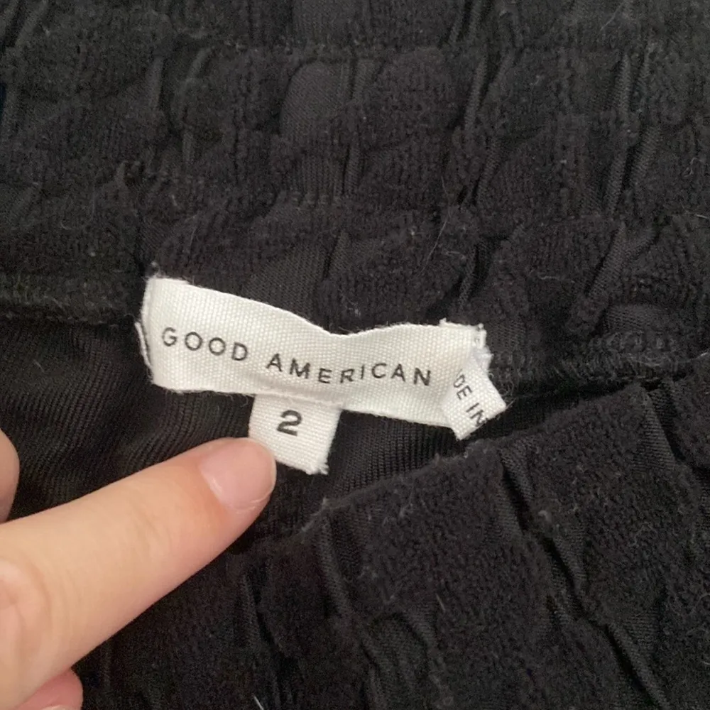 Good American  Shorts - Image 2