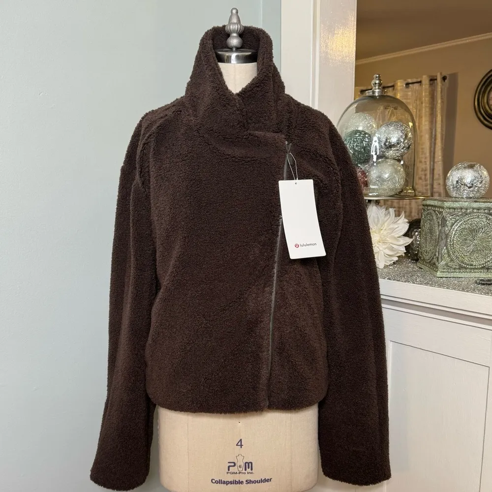 Lululemon Textured Fleece Collared Jacket Winter Teddy Coat Espresso Brown NWT - Image 5