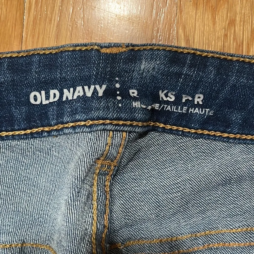 OLD navy women’s blue rockstar jeans size 22 plus long . - Image 2