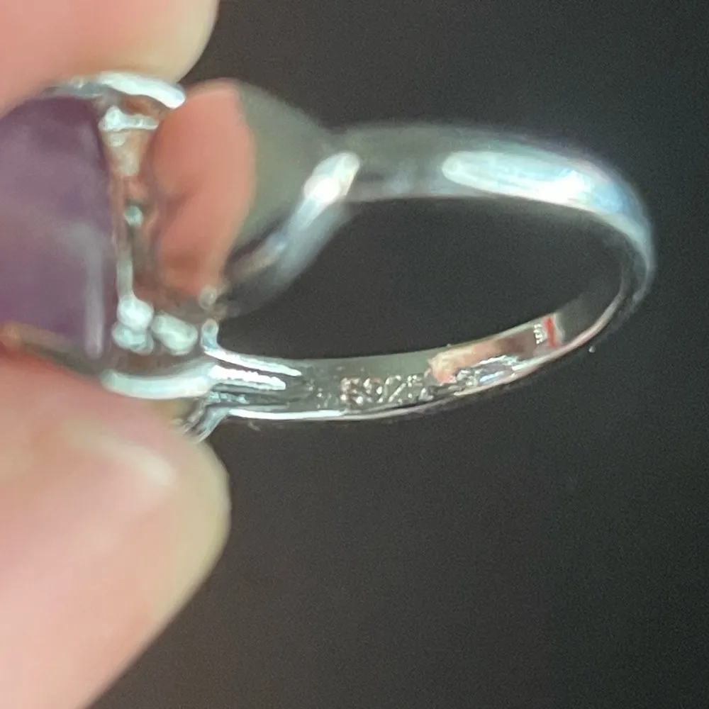 Woman S925 silver purple amethyst ring size 6 - Image 7