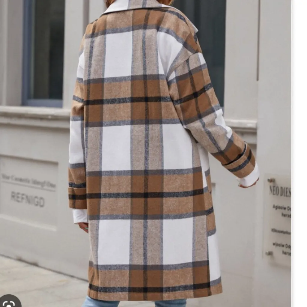 Womens Plaid Pocket Detail Long Coat in Black and Camel sz large - Image 3