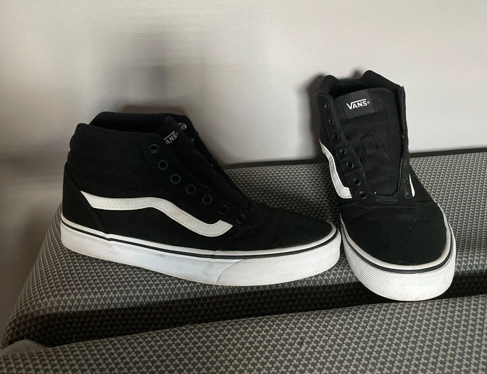 Vans High Top - Image 2