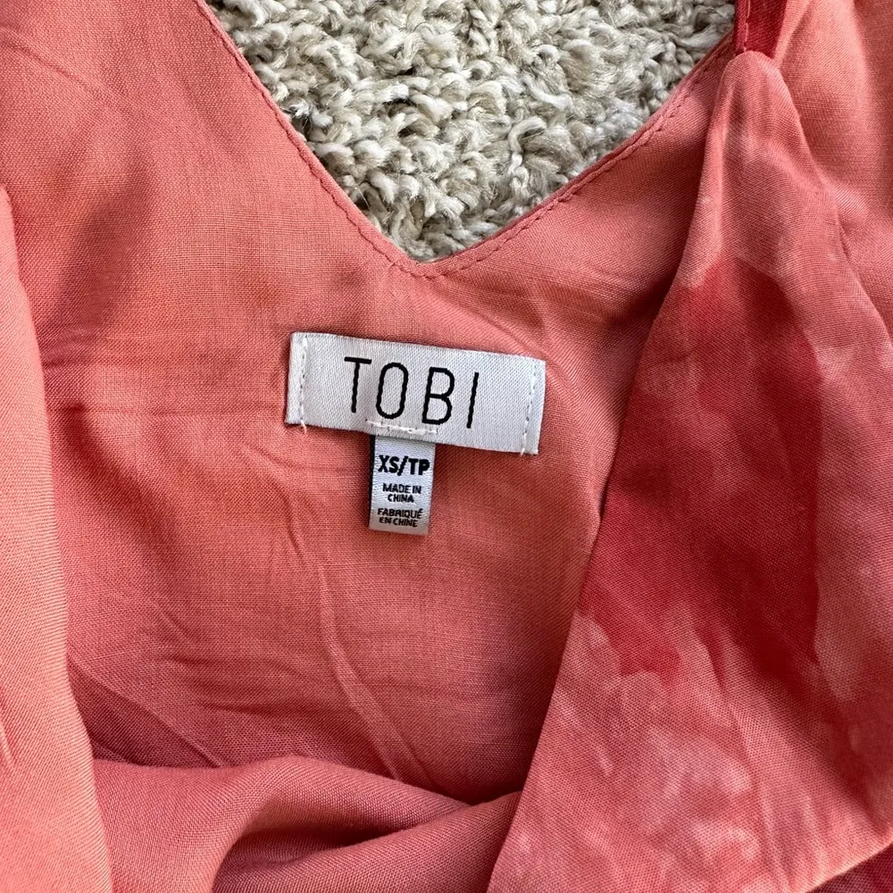 NWT  v-neck shoulder tie v-neck tank - Image 2