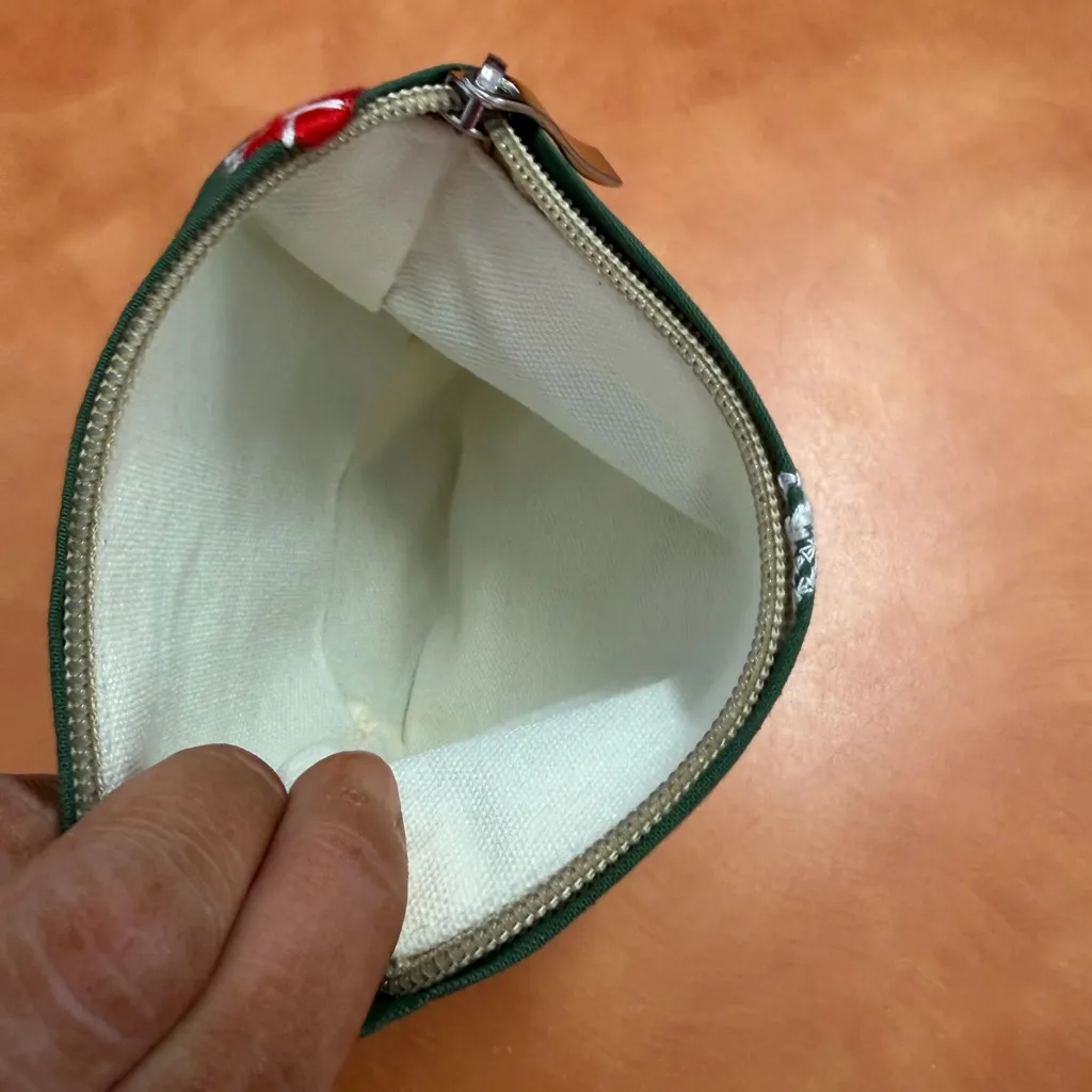 Green Zipper Pouch with Red Gift Box Design - Image 3