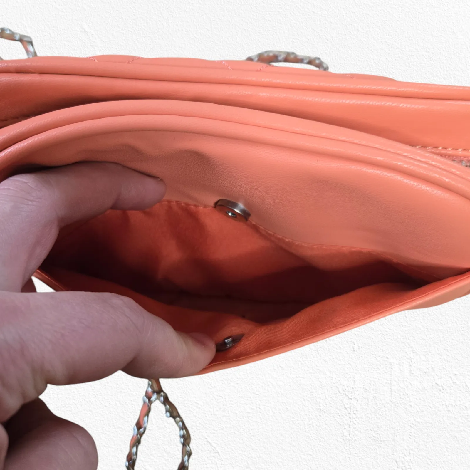 Badgley Mischka Coral Pink Quilted Diamond Pearl Crossbody Camera Bag Purse - Image 8