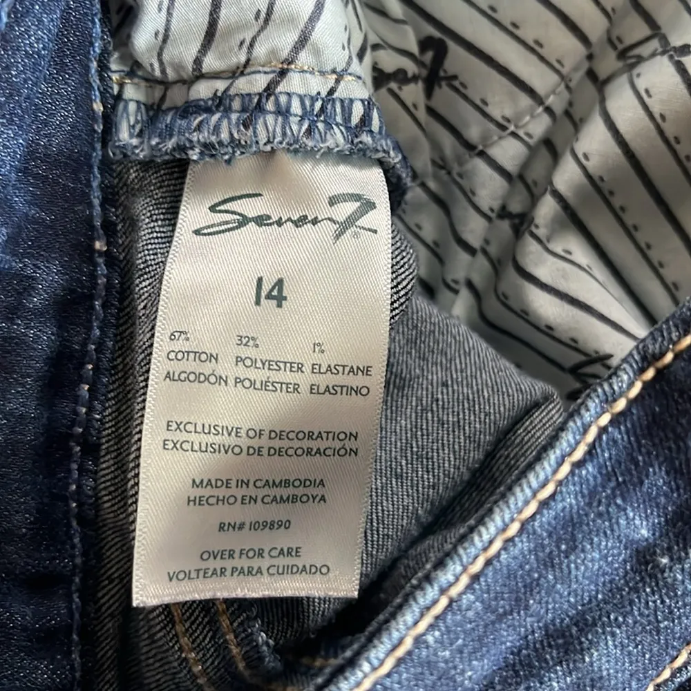 Seven7 Fashion Cropped Jeans - Image 4