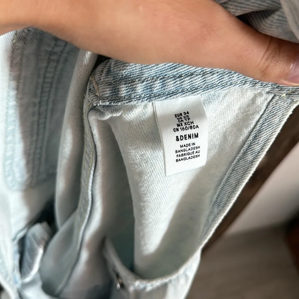 NWOT  light wash denim blue boho high rise 90’s overall Shorts size XS - Image 12