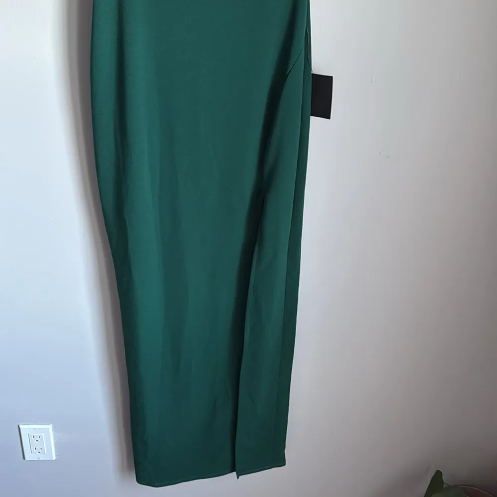 NEW Lulus Simply Beautiful Dark Green One-Shoulder Cutout Maxi Dress Medium - Image 6