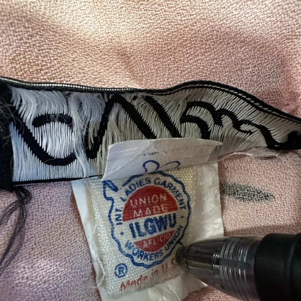 VTG 60s/70s Sz: 5/6 PV Rich Pink Abstract Button Down Dress. Pockets. Union made Size undefined - Image 10