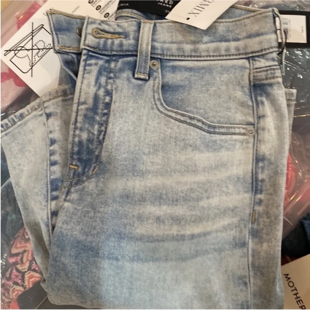 Veronica Beard flare jeans Color is Sky NEW - Image 10