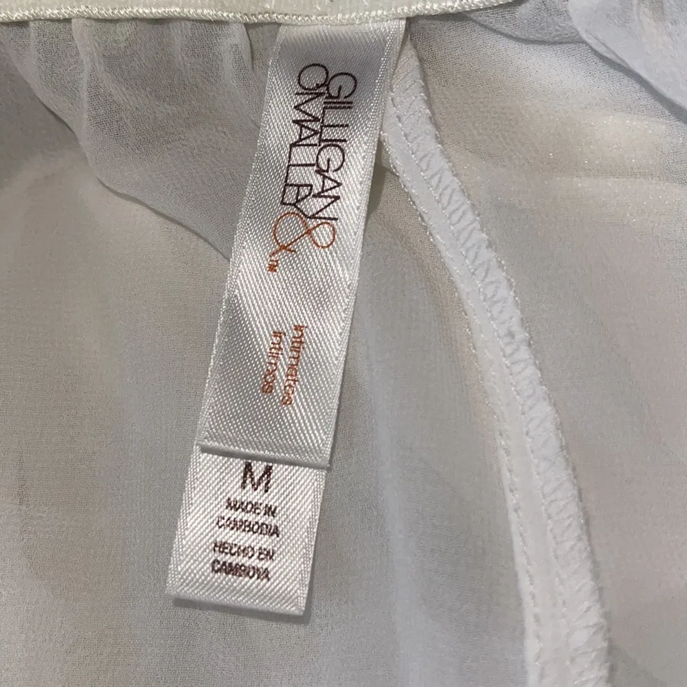 NEW! Gillian & O’Malley Lingerie Size Medium White - Image 5